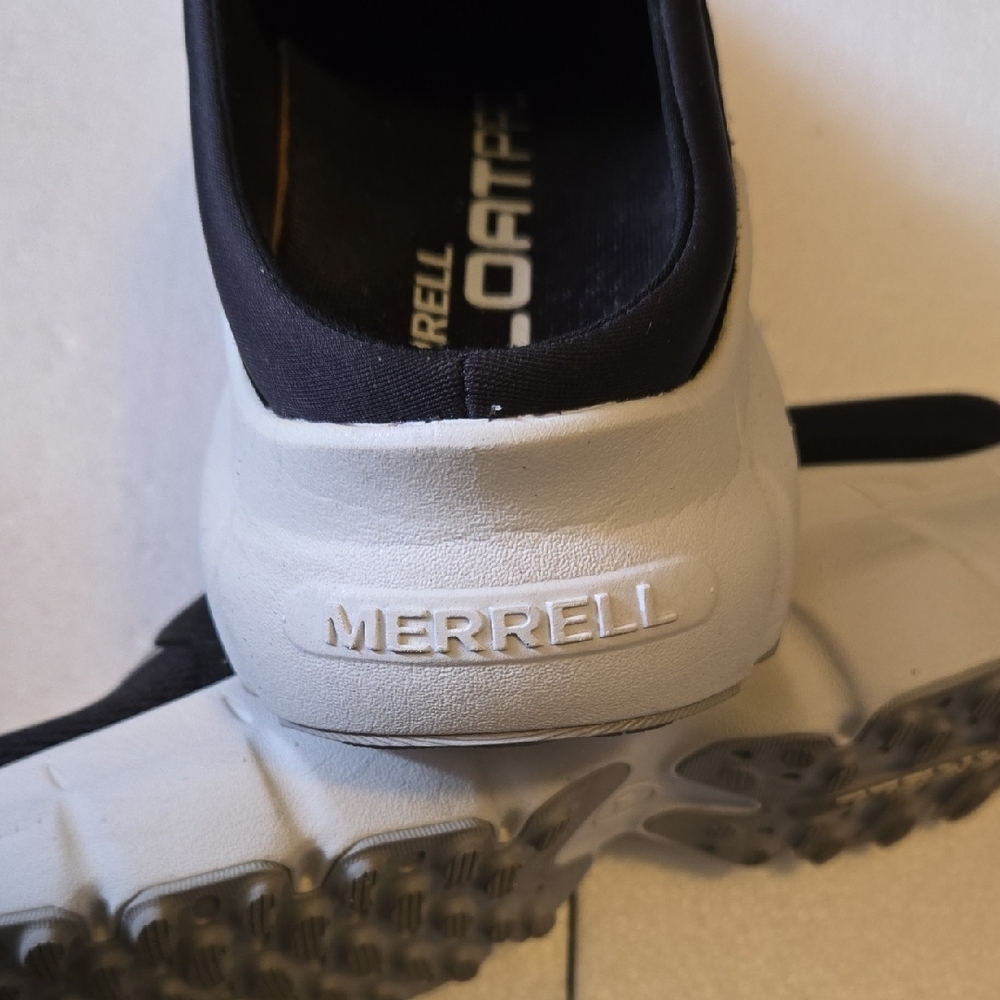 Merrell | Black & Silver Slip Ons - Picture 4 of 6